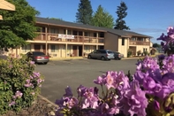 Exterior Centralia Inn