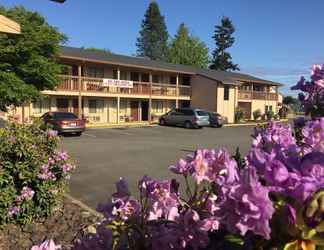 Exterior 2 Centralia Inn