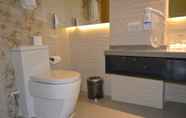 Toilet Kamar 5 Greenleaf Hotel Gensan