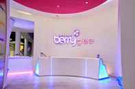 Lobby Berry Glee Thematic Hotel