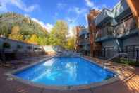 Swimming Pool Shadow Mountain Lodge