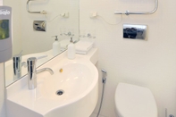 In-room Bathroom Forenom Aparthotel Oulu