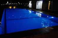 Swimming Pool Samwill Holiday Resort