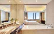 In-room Bathroom 6 Sheraton Harbin Xiangfang Hotel