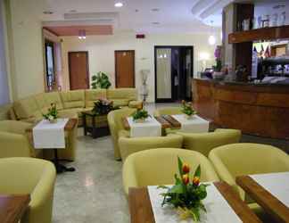 Lobi 2 Hotel Maria