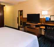 Kamar Tidur 6 Fairfield Inn & Suites Utica