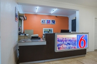 Sảnh chờ Motel 6 Brinkley, AR