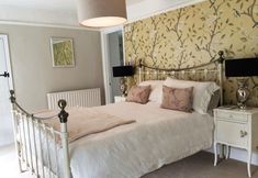 Bedroom 2 Calendar Cottage Bed & Breakfast