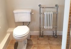 In-room Bathroom 6 Calendar Cottage Bed & Breakfast