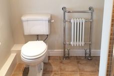 In-room Bathroom Calendar Cottage Bed & Breakfast