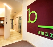 Lobi 7 b_smart motel Basel