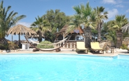 Hồ bơi 5 Medusa Beach Resort and Suites