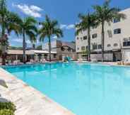 Swimming Pool 5 Iguassu Flats Hotel