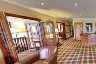 Lobby Strathburn Hotel