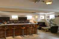 Quầy bar, cafe và phòng lounge La Haule Manor