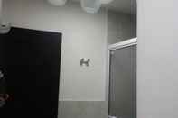 Toilet Kamar Caribbean Island Hotel Piso 2