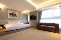 Bedroom Walker Hotel Ximen