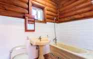 Toilet Kamar 6 Ocean Log Pension