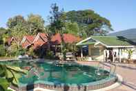 Kolam Renang Vang Vieng Sunrise View Resort