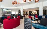 Bar, Kafe, dan Lounge 4 Golden Tulip Marseille Euromed