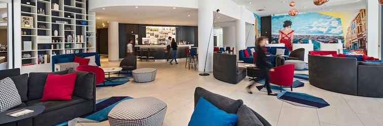 Sảnh chờ Golden Tulip Marseille Euromed