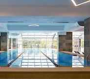 Swimming Pool 6 Hampton By Hilton Iasi