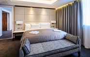 Kamar Tidur 7 Park Regis Birmingham