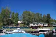 Swimming Pool Dogtooth Lake Resort