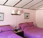 Bedroom 2 Motel Rideau