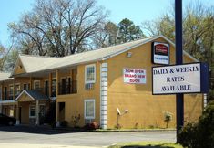 外部的 5 FairBridge Inn Express Rome