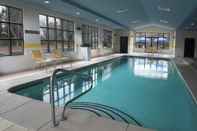 Swimming Pool Fairfield Inn & Suites by Marriott Atlanta Buford/Mall of Georgia
