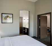 Bedroom 4 Homewood Suites by Hilton Topeka