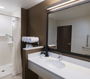 In-room Bathroom 6 Fairfield Inn & Suites by Marriott Scottsbluff