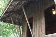 ภายนอกอาคาร Thai Teak House Garden Homestay