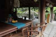 Ruang Umum Thai Teak House Garden Homestay