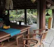 พื้นที่สาธารณะ 5 Thai Teak House Garden Homestay