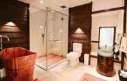 Toilet Kamar 2 Sarang Paloh Heritage Stay & Event Hall