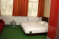 Bedroom Pension Stadthalle