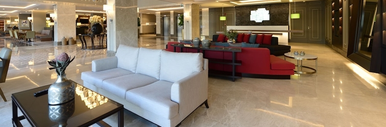 Lobi Holiday Inn Bursa - City Centre, an IHG Hotel