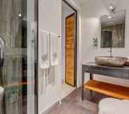 In-room Bathroom 5 Villa Kore Cesme