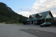 Khu vực công cộng Jade Mountain Motel