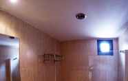 In-room Bathroom 5 Snow Comfort Edificio Monte Gorbea