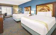 Kamar Tidur 4 La Quinta Inn & Suites by Wyndham Niagara Falls