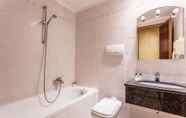 In-room Bathroom 5 Raeli Hotel Lazio