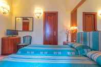 Bedroom Raeli Hotel Lazio