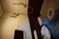 Toilet Kamar Mixok Guesthouse