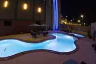 Swimming Pool Cherokee Casino & Hotel Roland