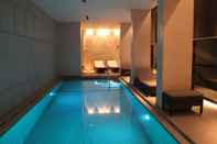 สระว่ายน้ำ Egnatia City Hotel & Spa