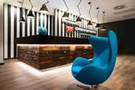 Lobby Motel One Newcastle