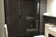 In-room Bathroom The Sebel Melbourne Moorabbin